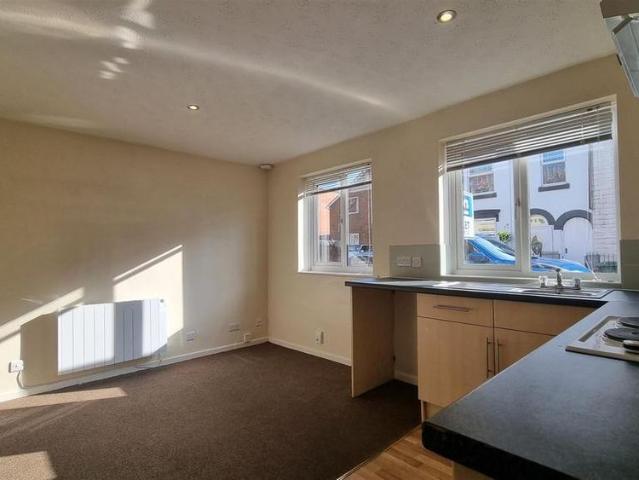 Studio to rent