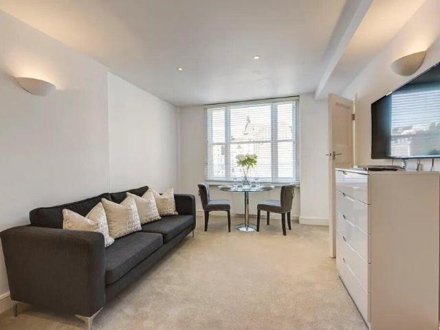 Studio to rent