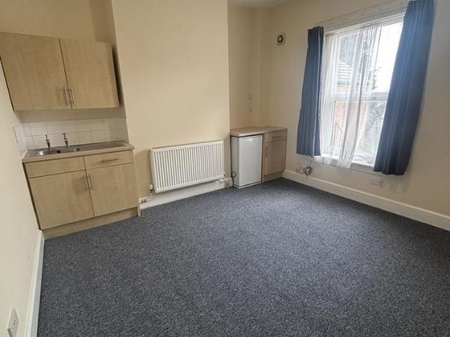 Studio to rent