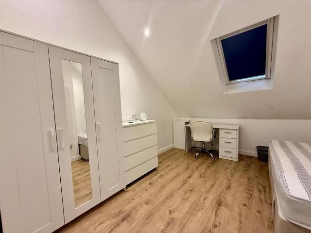 Studio to rent