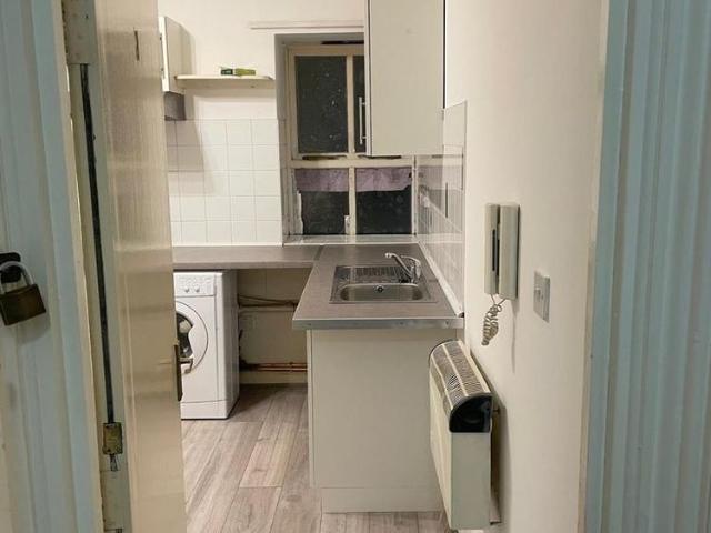 Studio to rent