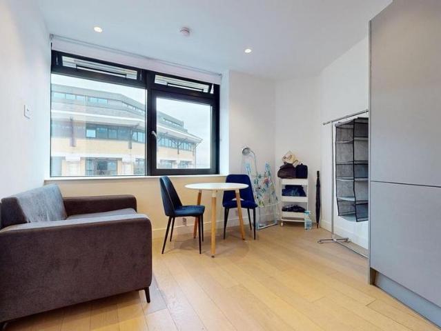 Studio to rent
