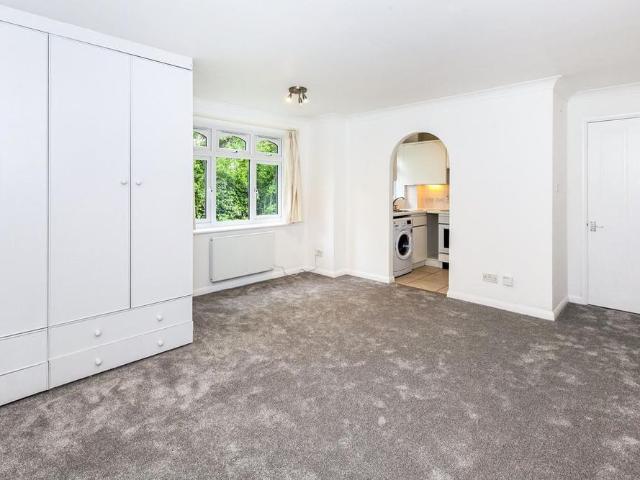 Studio to rent