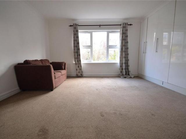 Studio to rent
