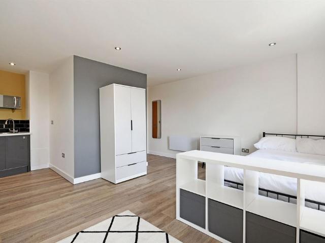 Studio to rent