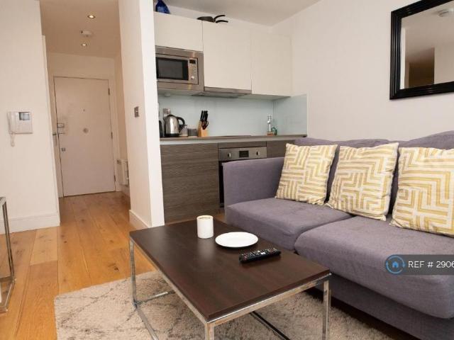 Studio to rent
