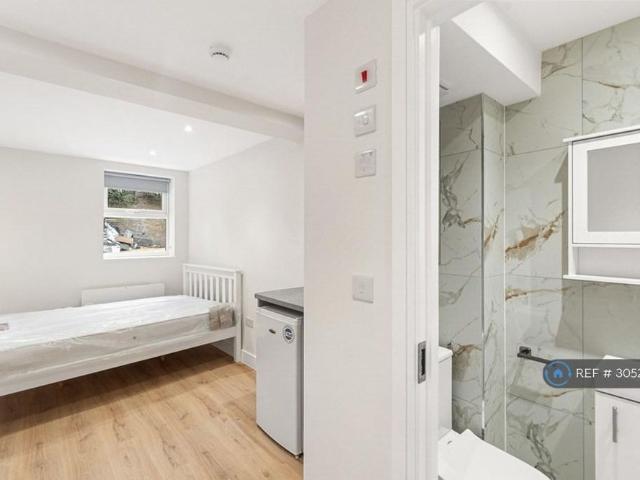 Studio to rent