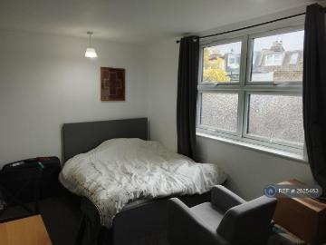 Wendell Park, London, Greater London - Garden