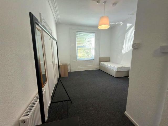 Studio to rent