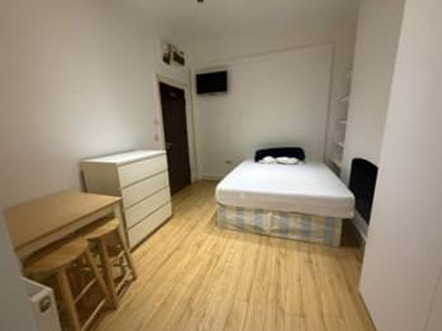 Studio to rent