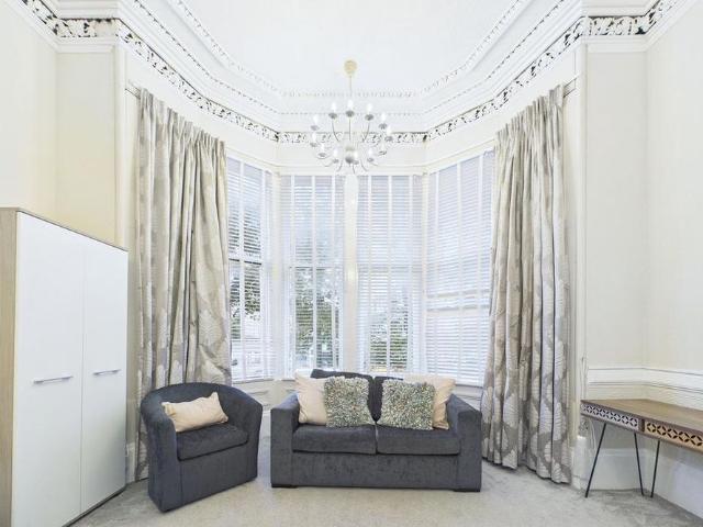 Studio to rent