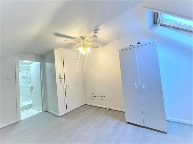 Studio to rent