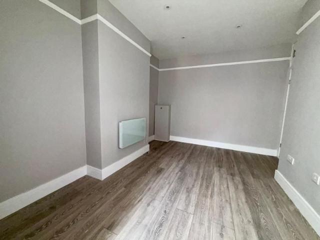 Studio to rent