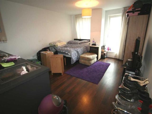 Studio to rent