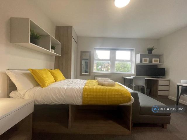 Studio to rent