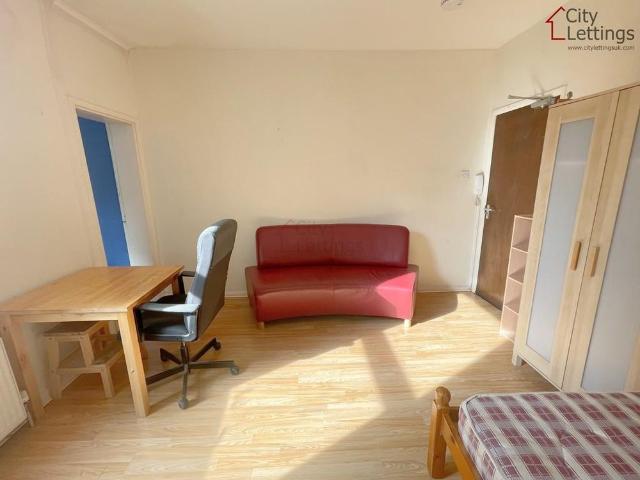 Studio to rent