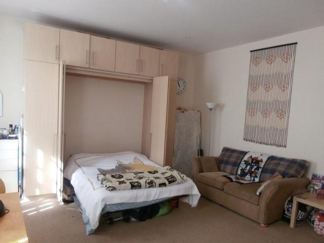 Studio to rent