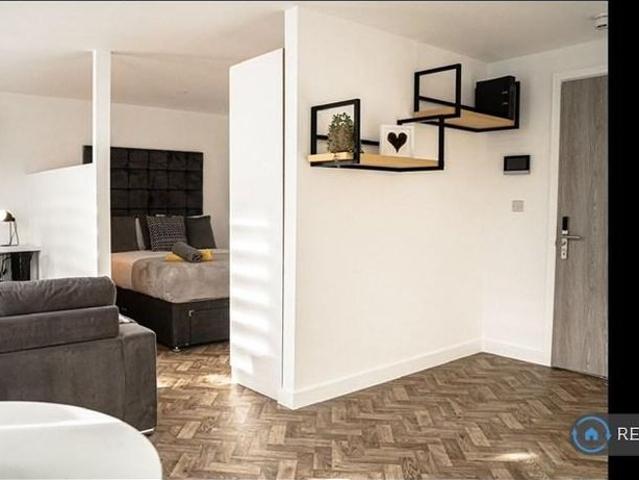 Studio to rent