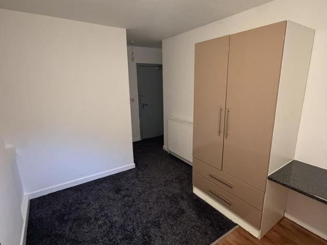 Studio to rent