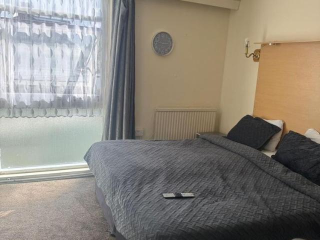 Studio to rent