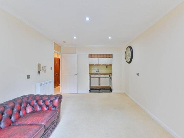 Studio to rent