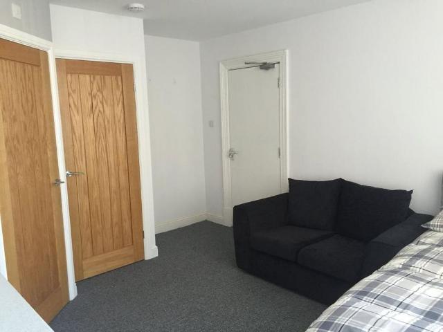 Studio to rent
