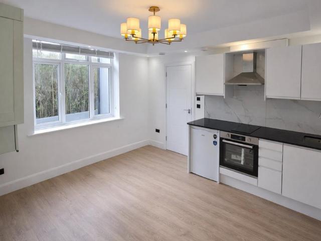 Studio to rent