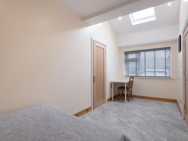 Studio to rent