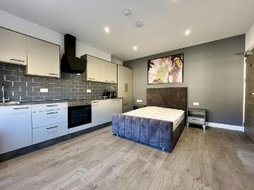 Studio to rent