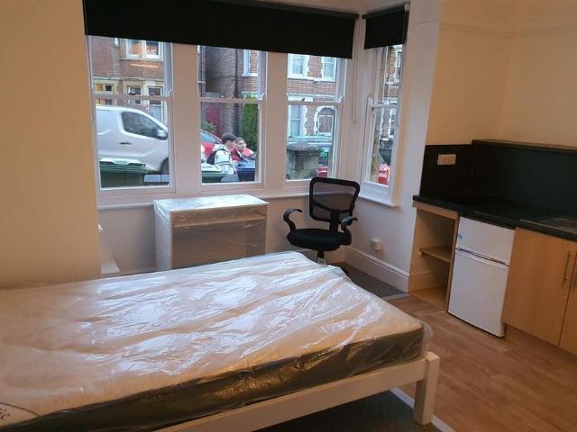 Studio to rent