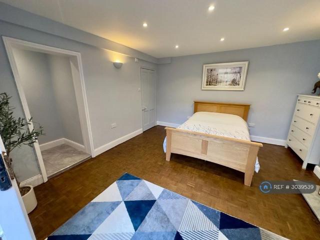 Studio to rent