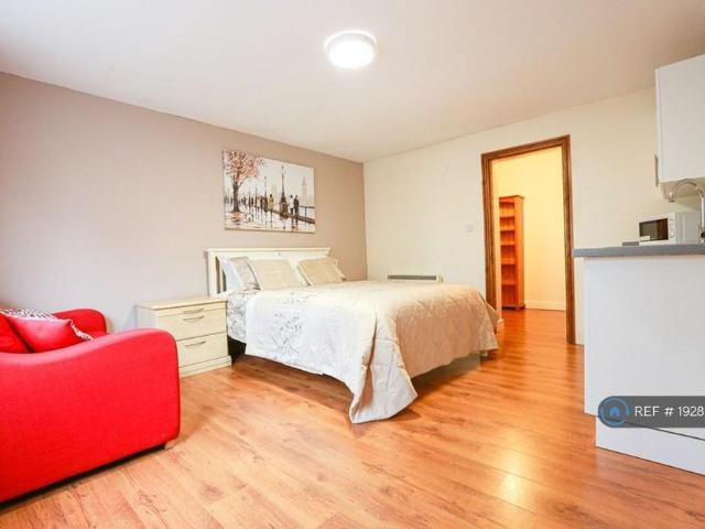 Studio to rent