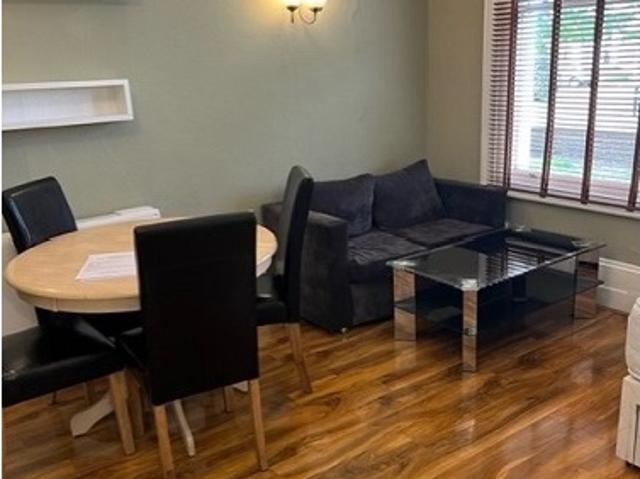 Studio To Rent