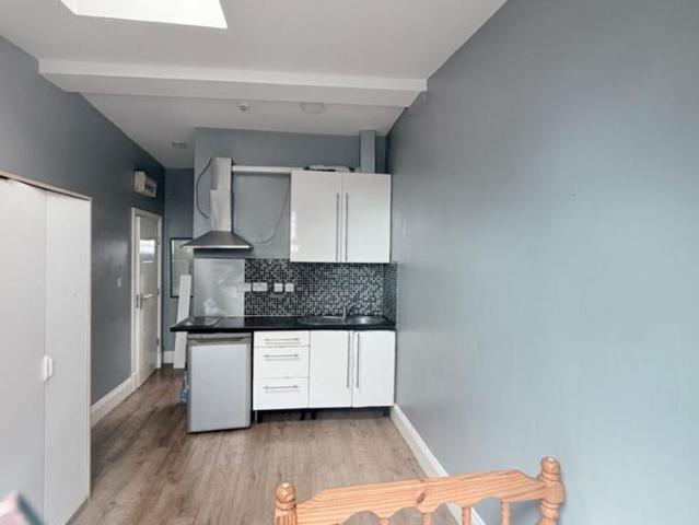 Studio to rent