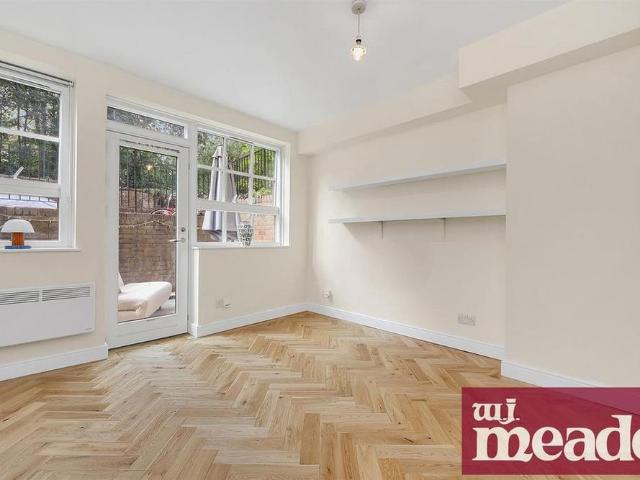 Studio to rent