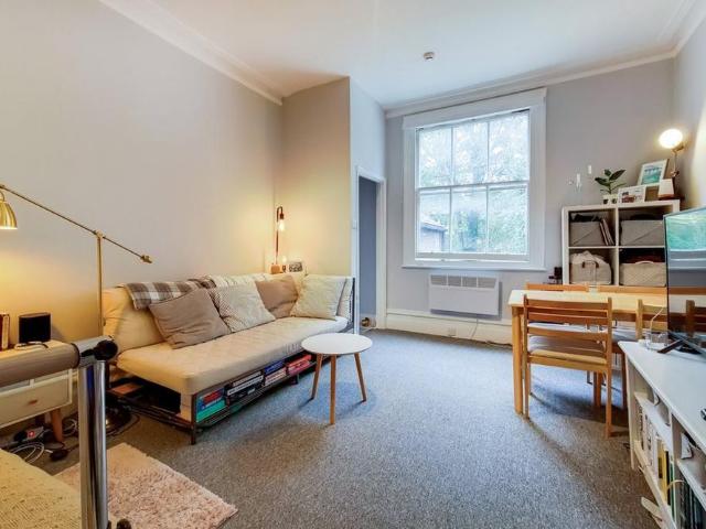 Studio to rent