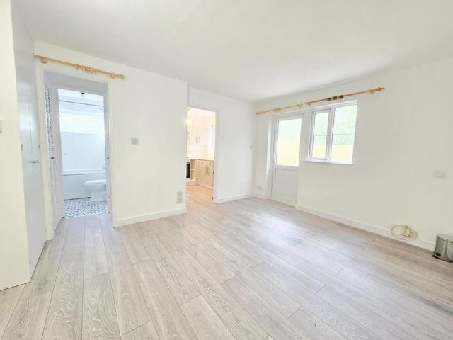 Studio to rent