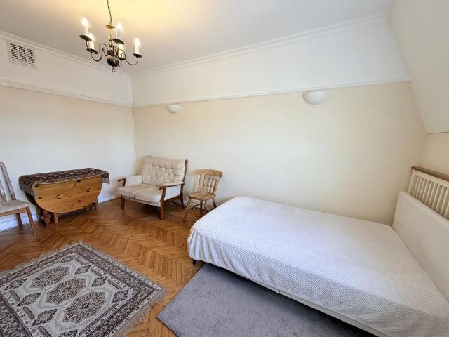 Studio to rent