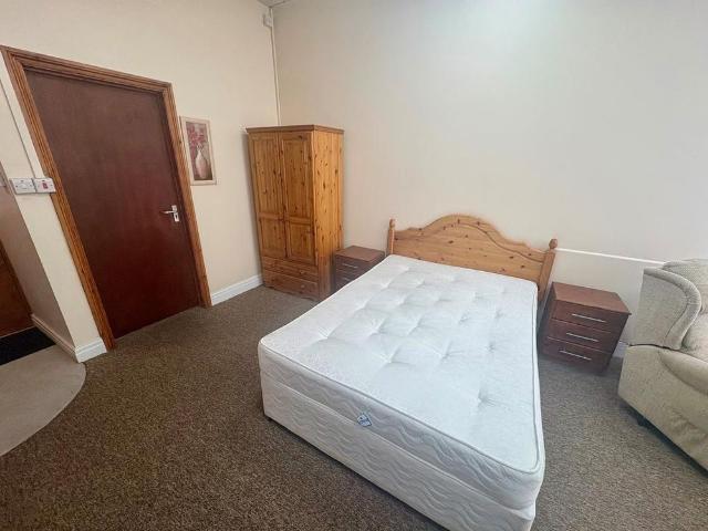 Studio to rent