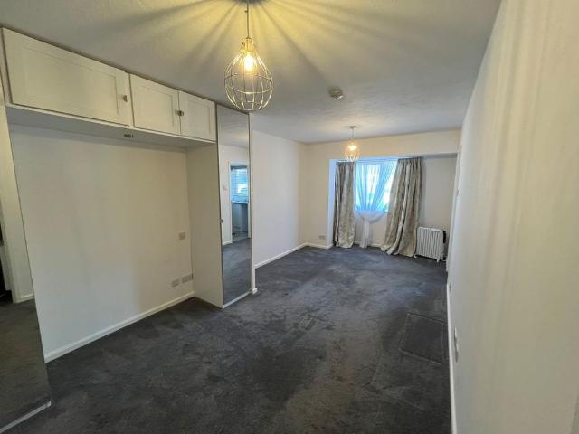Studio to rent