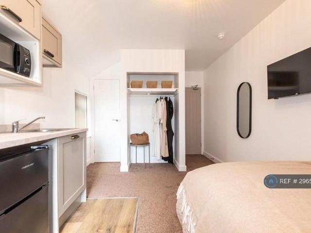Studio to rent