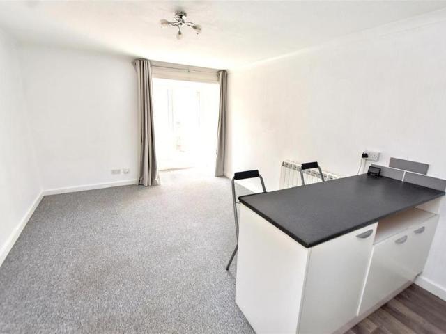 Studio to rent