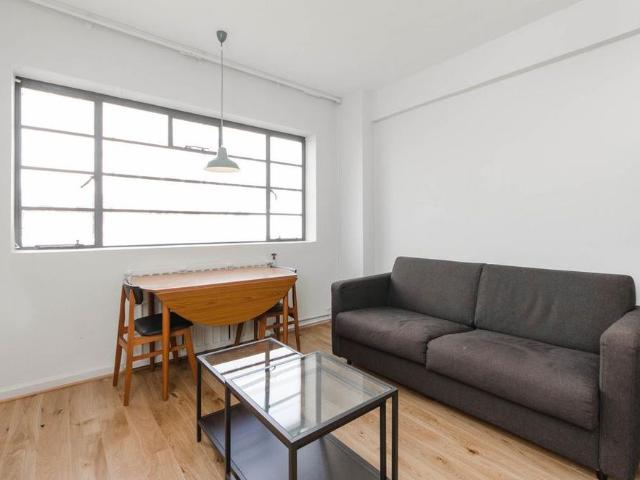 Studio to rent