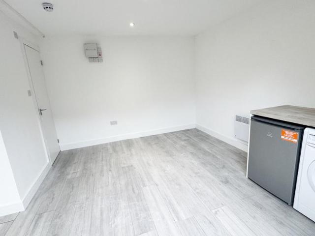 Studio to rent