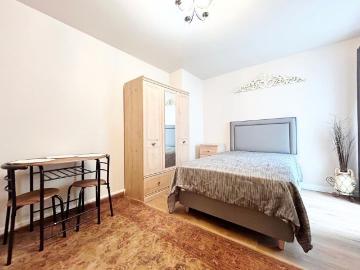 High Street GL54 Cheltenham, GL54, Coventry and Warwickshire, West Midlands, Midlands