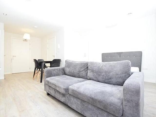 Studio to rent