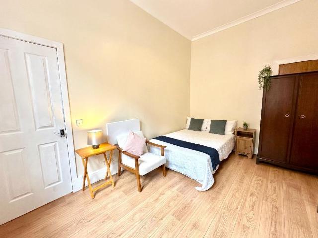 Studio to rent
