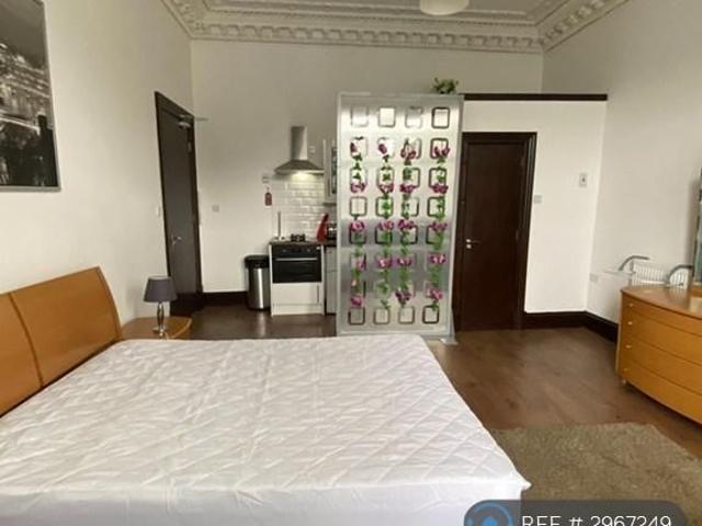 Studio to rent