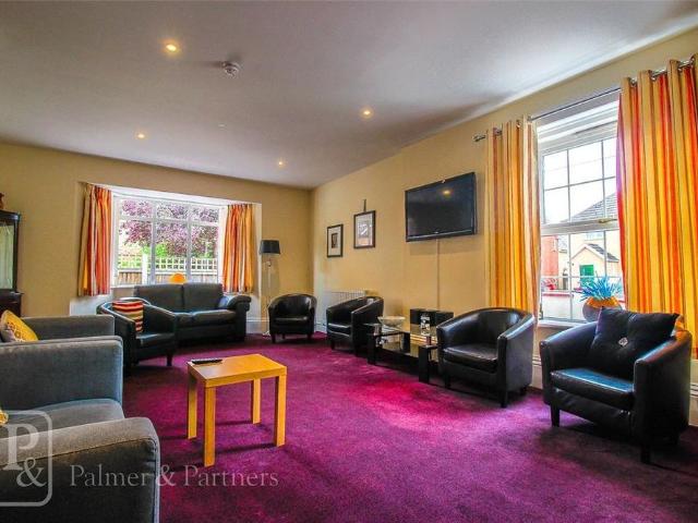 Studio to rent