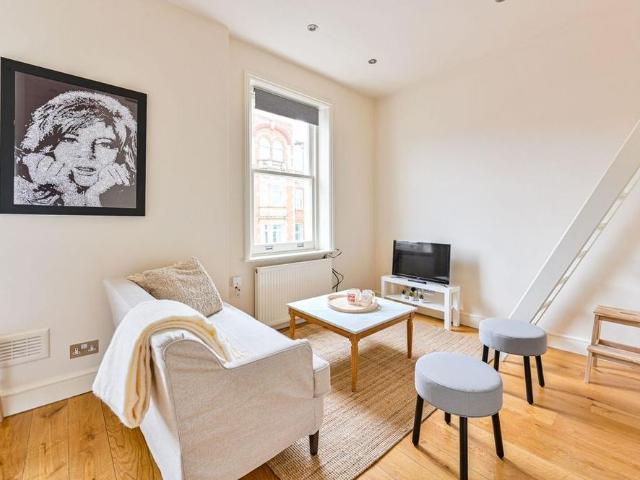 Studio to rent